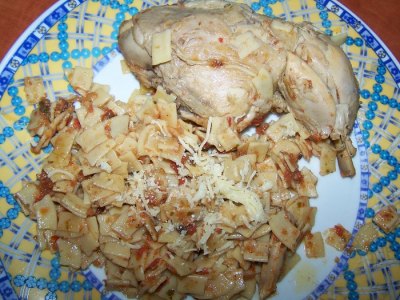 Κοτόπουλο με χυλοπίτες στο φούρνο