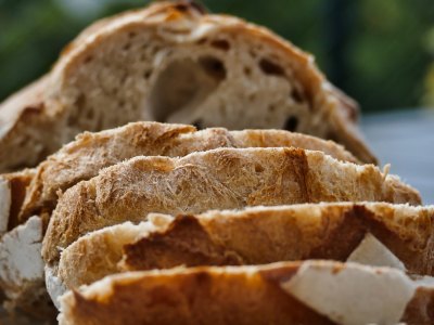 Σπιτικό και αφράτο χωριάτικο ψωμί 