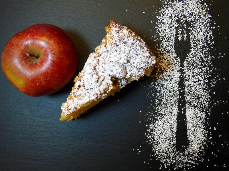 Γλυκιά πίτα με μήλα και κουκουνάρια, όνειρο!