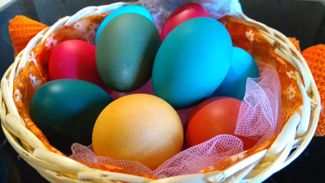 Πασχαλινά αυγά με χρώμα ζαχαροπλαστικής!
